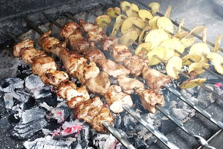 Шашлык из свинины в лаваше