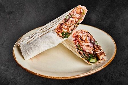 Шаурма классическая из курицы на мангале