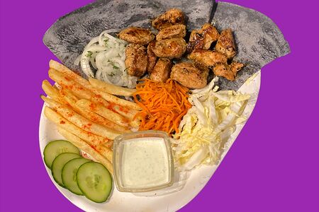 Шаурма на тарелке со свининой