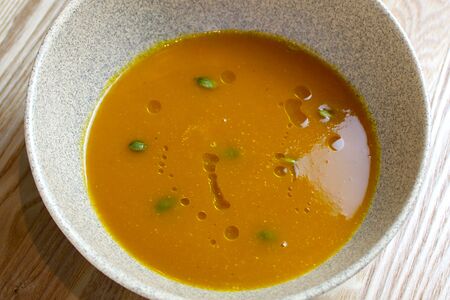 Крем-суп из тыквы с семечками