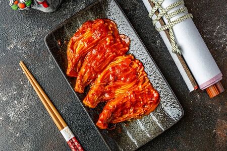 Эноки в остро-сладком соусе