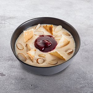 Десерт гурьевский с вишнёвым вареньем и орешками