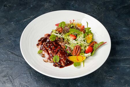 Утка с апельсинами и орехами пекан