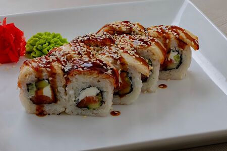 Ролл Канада с лососем