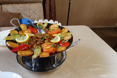 Садж с говядиной