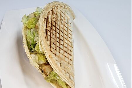 Закрытая пицца Цезарь