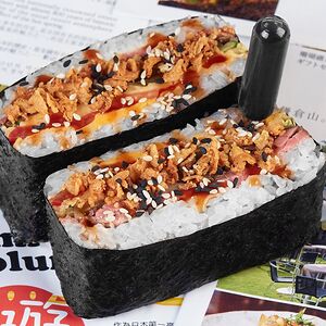 Онигиразу Ростбиф-чизи