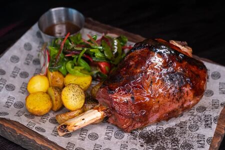 Голень индейки из печи