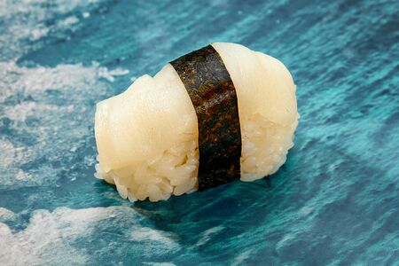 Суши Гребешок