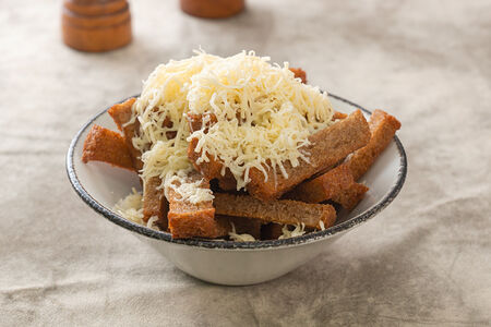 Гренки с сыром и чесноком