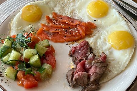 Блюдо из трёх яиц