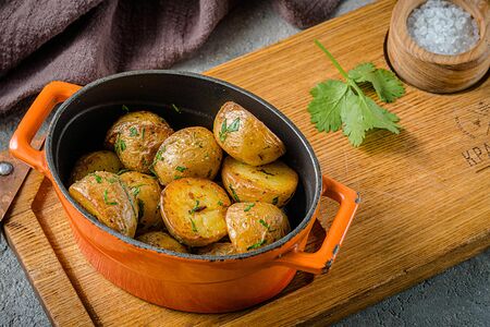 Печеный бэйби-картофель