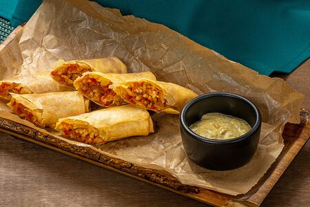 Спринг-роллы с курицей