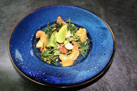 Салат Том ям