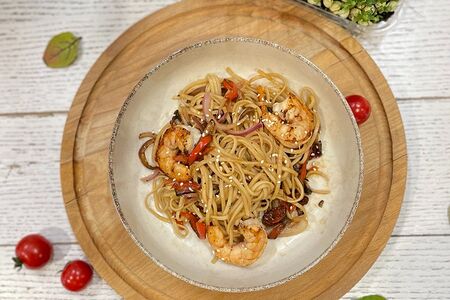 Вок с креветками