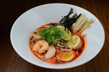 Рамен Том ям