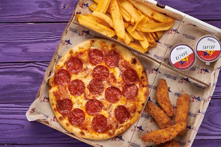 Комбо с пиццей и рыбными палочками