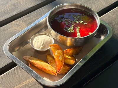 Холодник с картофельными дольками
