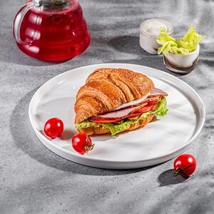 Круассан с копченым мясом