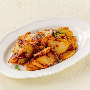 Картофель, жаренный с луком