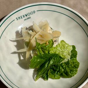Салат с курицей, огурцом и шампиньонами