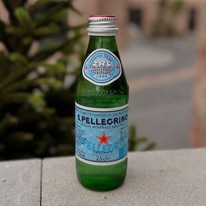 Вода природная газированная Сан Пеллегрино