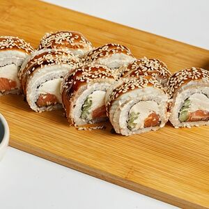 Ролл Золотой дракон