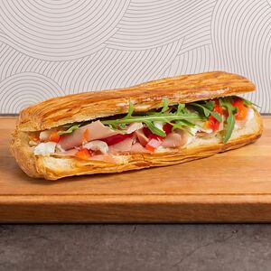 Сэндвич с мортаделлой и трюфельным кремом