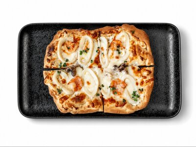 Пинса с морепродуктами
