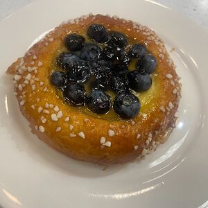 Ватрушка с голубикой
