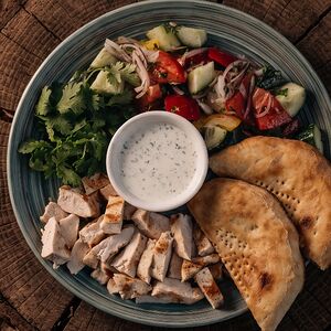 Тарелка горца с курицей