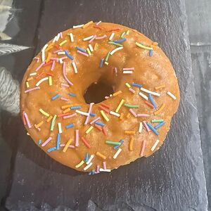 Пончик с начинкой Соленая карамель