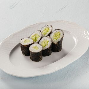 Ролл маки с огурцом
