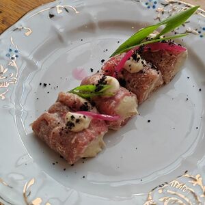 Вырезка молочного ягненка с муссом из улиток 