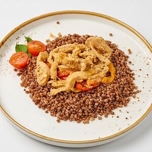 Куриное филе с гречкой 