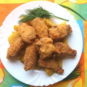 Куриные крылышки с гарниром 