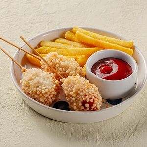 Корн-дог в рисовых шариках с фри