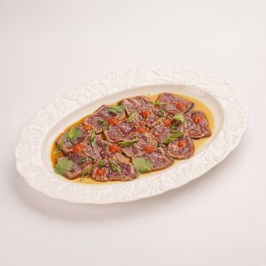 Говядина татаки с соусом Антикучо