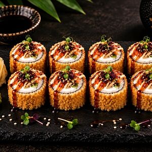 Жареный ролл с крабом