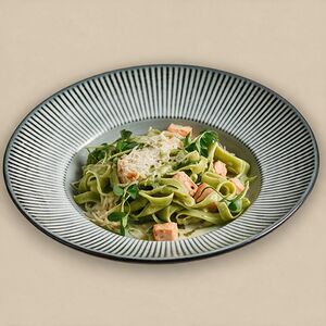 Феттучини с лососем в сливочном соусе