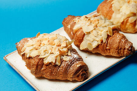 Круассан миндальный