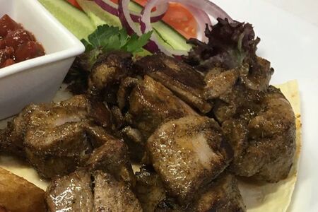 Шашлык из индейки с соусом сацебели