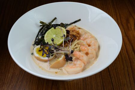 Рамен Сливочный с креветками