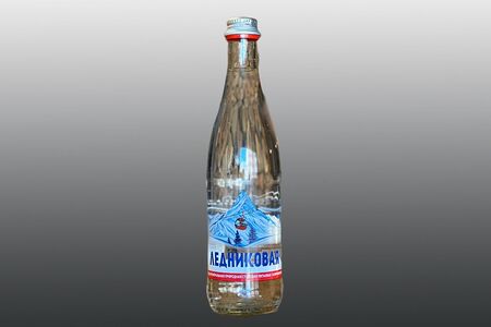 Ледниковая вода с газом 