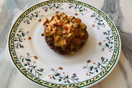 Говядина, запеченная с овощами