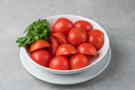 Соленые помидоры