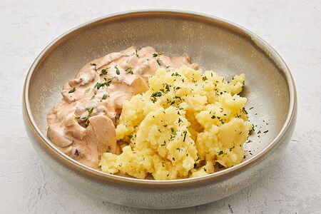 Бефстроганов