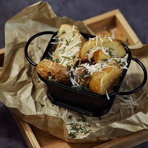 Картофель по-деревенски с сыром пармезан