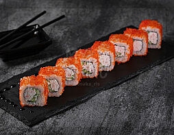 Ролл Калифорния с крабом