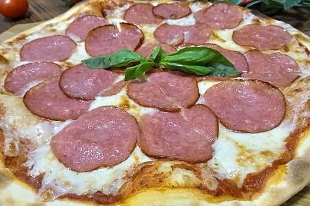 Пицца Салями